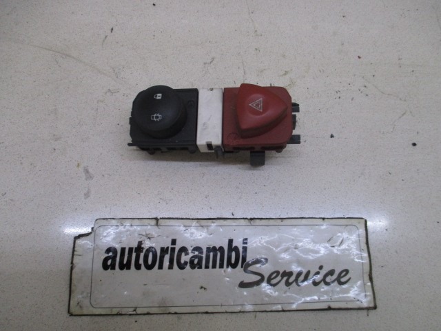 SCHALTER WARNBLINKANLAGE / ZV OEM N. 88040009 GEBRAUCHTTEIL RENAULT SCENIC/GRAND SCENIC (2003 - 2009) DIESEL HUBRAUM 19 JAHR. 2006