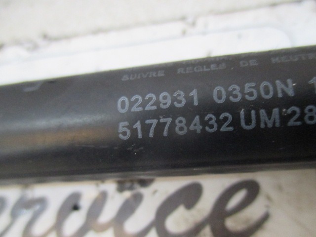 GASDRUCKFEDER HECKKLAPPE OEM N. 51778432 GEBRAUCHTTEIL FIAT GRANDE PUNTO 199 (2005 - 2012) DIESEL HUBRAUM 13 JAHR. 2009