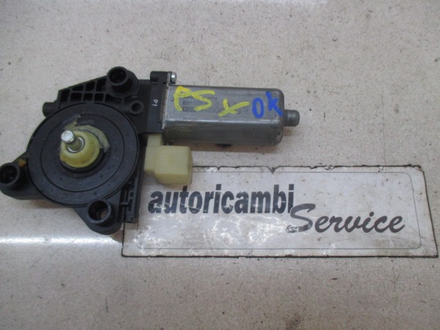 FENSTERMOTOR HINTEN OEM N. A2038202942 GEBRAUCHTTEIL MERCEDES CLASSE C W203 BER/SW (2000 - 2007) DIESEL HUBRAUM 22 JAHR. 2005