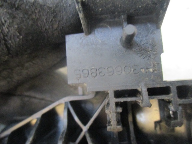 TURGRIFF RECHTS HINTEN OEM N. 31335470 GEBRAUCHTTEIL VOLVO V50 (2004 - 05/2007) DIESEL HUBRAUM 20 JAHR. 2004