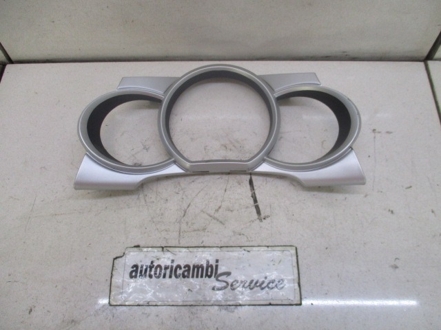 ANBAUTEILE INSTRUMENTENTAFEL UNTEN OEM N. 9684289477 GEBRAUCHTTEIL CITROEN C3 MK2 SC (2009 - 2016) BENZINA HUBRAUM 11 JAHR. 2011