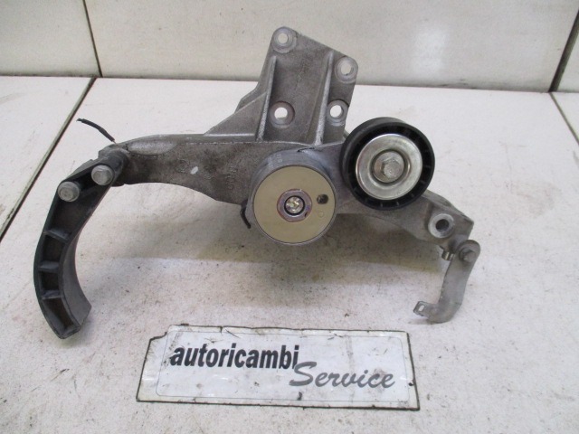 "AGREGATENTRAGER TENSIONER PULLEY / RIEMENSPANNER MECHANISCH	 OEM N. 55242399 GEBRAUCHTTEIL FIAT GRANDE PUNTO 199 (2005 - 2012) BENZINA HUBRAUM 12 JAHR. 2006"