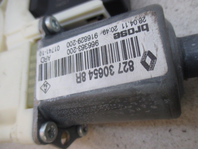 FENSTERMOTOR HINTEN OEM N. 827306548R GEBRAUCHTTEIL RENAULT MEGANE MK3 BER/SPORTOUR/ESTATE (2009 - 2015) DIESEL HUBRAUM 15 JAHR. 2011