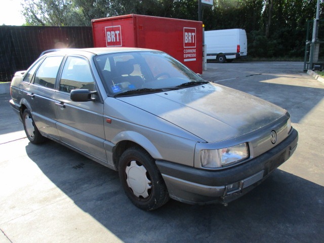 VOLKSWAGEN OEM N.  GEBRAUCHTTEIL VOLKSWAGEN PASSAT B3 B4 3A 35I BER/SW (04/1988 - 07/1993)  HUBRAUM 20 BENZINA JAHR. 1991