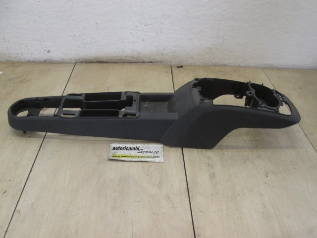 TUNNELOBJEKTHALTER OHNE ARMLEHNE OEM N. A4546800217C96A GEBRAUCHTTEIL SMART FORFOUR (2004 - 2006) BENZINA HUBRAUM 11 JAHR. 2006