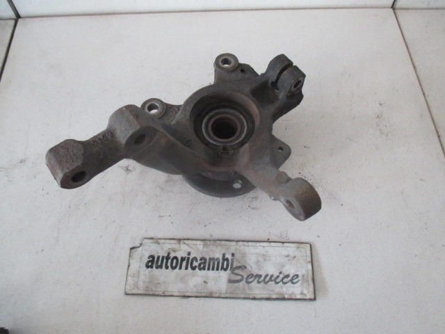 SCHWENKLAGER LINKS / RADNABE MIT LAGER VORNE OEM N. 8200345944 GEBRAUCHTTEIL RENAULT MODUS (2004 - 2008) BENZINA HUBRAUM 12 JAHR. 2005