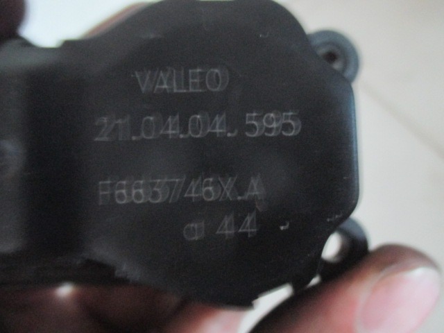 SATZ KLEINTEILE/STELLHEBEL KLIMAGERAT OEM N. f663746 GEBRAUCHTTEIL CITROEN C3 / PLURIEL (2002 - 09/2005) DIESEL HUBRAUM 14 JAHR. 2004