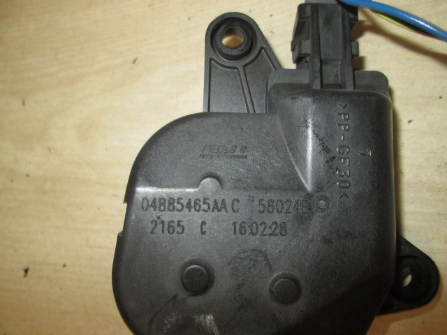 SATZ KLEINTEILE/STELLHEBEL KLIMAGERAT OEM N. 126495 GEBRAUCHTTEIL CHRYSLER VOYAGER/GRAN VOYAGER RG RS MK4 (2001 - 2007) DIESEL HUBRAUM 28 JAHR. 2006