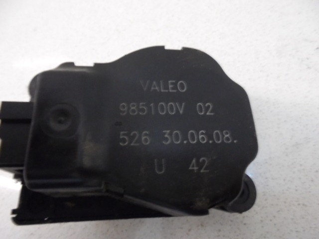 SATZ KLEINTEILE/STELLHEBEL KLIMAGERAT OEM N. 985100V GEBRAUCHTTEIL FIAT CROMA (11-2007 - 2010) DIESEL HUBRAUM 19 JAHR. 2009