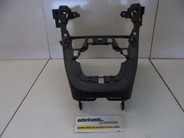 ANBAUTEILE MITTELKONSOLE OEM N. 735364114 GEBRAUCHTTEIL FIAT CROMA (11-2007 - 2010) DIESEL HUBRAUM 19 JAHR. 2009