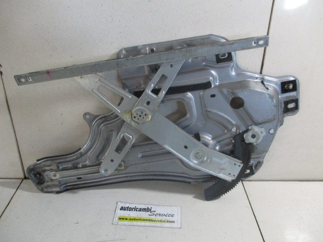 WINDSCHUTZMECHANISMUS DER VORDERTUR OEM N.  GEBRAUCHTTEIL HYUNDAI SANTA FE (2000 - 2006) DIESEL HUBRAUM 20 JAHR. 2002