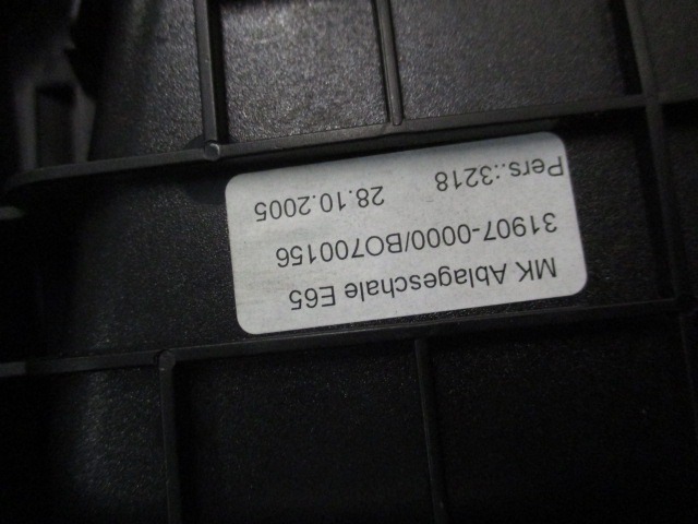 HANDSCHUHKASTEN OEM N. 51211908884.1 GEBRAUCHTTEIL BMW SERIE 7 E65/E66/E67/E68 LCI RESTYLING (2005 - 2008) DIESEL HUBRAUM 30 JAHR. 2005