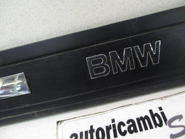SEITENVERKLEIDUNG FUSSRAUM OEM N. 8223552 GEBRAUCHTTEIL BMW SERIE 7 E65/E66/E67/E68 LCI RESTYLING (2005 - 2008) DIESEL HUBRAUM 30 JAHR. 2005