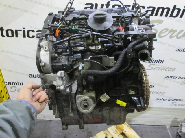 MOTOR OEM N. RHY GEBRAUCHTTEIL CITROEN XSARA PICASSO (1999 - 2010) DIESEL HUBRAUM 20 JAHR. 2004