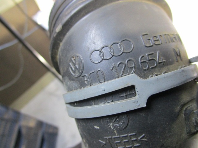 FORMSCHLAUCH OEM N. 3C0129654M GEBRAUCHTTEIL VOLKSWAGEN PASSAT B6 3C BER/SW (2005 - 09/2010)  DIESEL HUBRAUM 19 JAHR. 2008