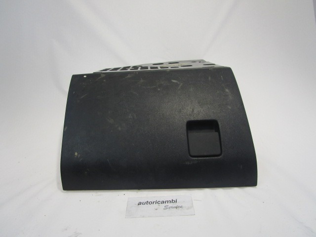 HANDSCHUHKASTEN OEM N. 5114081 GEBRAUCHTTEIL OPEL VECTRA BER/SW (2002 - 2006) DIESEL HUBRAUM 19 JAHR. 2005