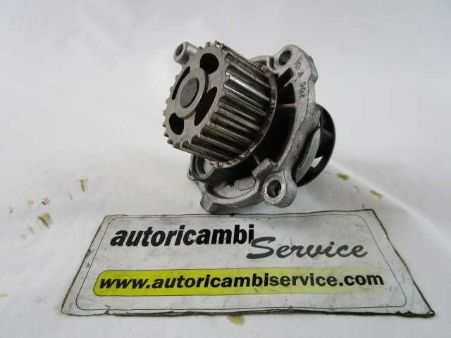 ZUSATZWASSERPUMPE OEM N. 06B121011Q GEBRAUCHTTEIL VOLKSWAGEN GOLF MK6 (2008-2012) BENZINA HUBRAUM 16 JAHR. 2009