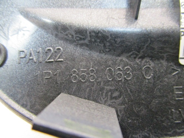 MITTELKONSOLE OEM N. 1P1858063C GEBRAUCHTTEIL SEAT LEON 1P1 (2005 - 2012) BENZINA/GPL HUBRAUM 16 JAHR. 2010