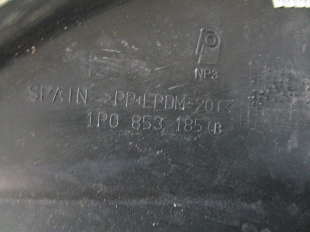 ABDECKUNG WINDLAUF OEM N. 1P0853185B GEBRAUCHTTEIL SEAT LEON 1P1 (2005 - 2012) BENZINA/GPL HUBRAUM 16 JAHR. 2010