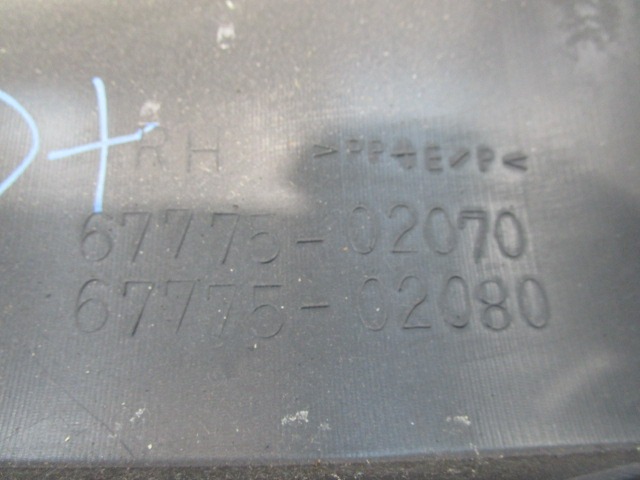TURVERKLEIDUNG  OEM N. 16378 PANNELLO INTERNO PORTA POSTERIORE GEBRAUCHTTEIL TOYOTA COROLLA E120/E130 (2000 - 2006) BENZINA HUBRAUM 14 JAHR. 2004