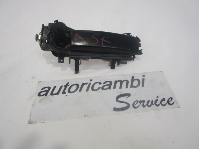 LINKS VORDERER TURGRIFF OEM N. 8E1837207 GEBRAUCHTTEIL AUDI A3 8P 8PA 8P1 (2003 - 2008)DIESEL HUBRAUM 20 JAHR. 2006