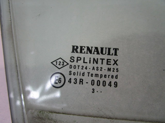 TURSCHEIBE FEST RECHTS OEM N. 7700828359 GEBRAUCHTTEIL RENAULT SCENIC/GRAND SCENIC (2003 - 2009) DIESEL HUBRAUM 15 JAHR. 2004