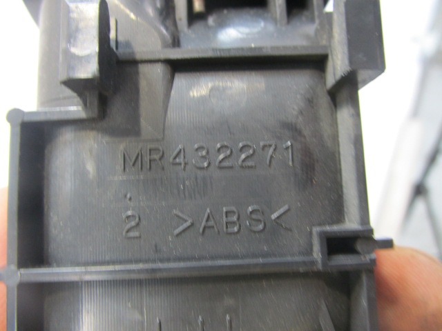 TUROFFNER OEM N. MR432271 GEBRAUCHTTEIL MITSUBISHI PAJERO V60 (2000 - 2007) DIESEL HUBRAUM 32 JAHR. 2002
