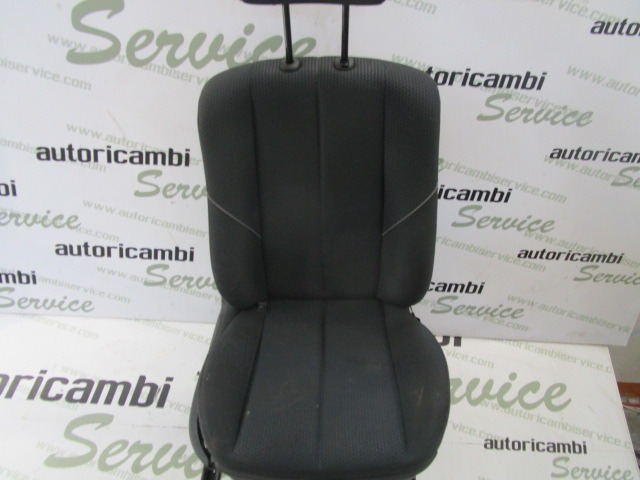 SITZ FAHRERSITZ AIRBAGSITZ RECHT OEM N. 17734 SEDILE ANTERIORE DESTRO TESSUTO GEBRAUCHTTEIL RENAULT MEGANE BER/GRANDTOUR  (10/2002 - 02/2006) DIESEL HUBRAUM 19 JAHR. 2005