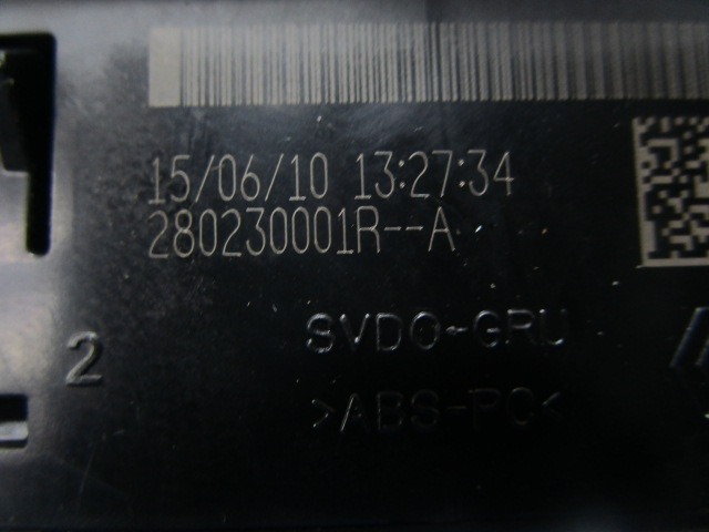 USB / AUX-ANSCHLUSS OEM N. 280230001R GEBRAUCHTTEIL RENAULT CLIO (05/2009 - 2013) DIESEL HUBRAUM 15 JAHR. 2010