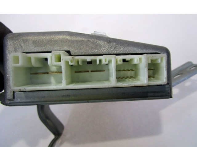 ELEKTRISCHE SERVOLENKUNG OEM N. 89650-02230 GEBRAUCHTTEIL TOYOTA COROLLA E120/E130 (2000 - 2006) DIESEL HUBRAUM 14 JAHR. 2006