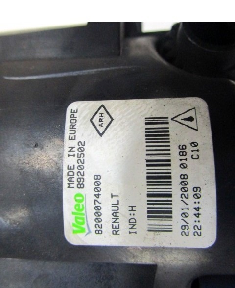 NEBELSCHEINWERFER RECHTS OEM N. 8200074008 89202502 GEBRAUCHTTEIL RENAULT LAGUNA MK3 BER/SW (10/2007 - 08/2010) DIESEL HUBRAUM 20 JAHR. 2008