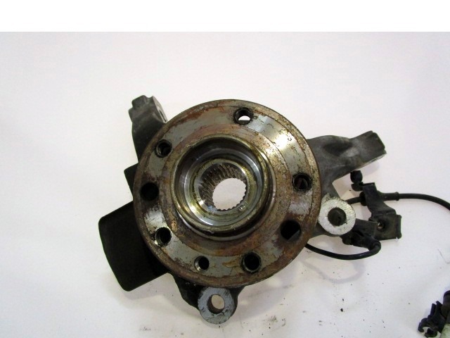 SCHWENKLAGER RECHTS / RADNABE MIT LAGER VORNE OEM N. 51753896 51748680 GEBRAUCHTTEIL FIAT CROMA (11-2007 - 2010) DIESEL HUBRAUM 19 JAHR. 2008