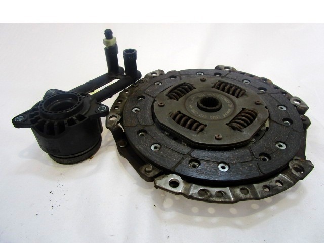 KUPPLUNG OEM N. 8V21-7550-A1B GEBRAUCHTTEIL FORD FIESTA (09/2008 - 11/2012) BENZINA/GPL HUBRAUM 14 JAHR. 2009