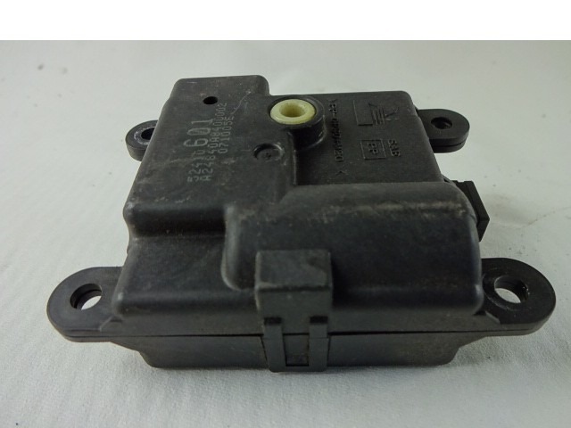 SATZ KLEINTEILE/STELLHEBEL KLIMAGERAT OEM N. 52140601 GEBRAUCHTTEIL RENAULT LAGUNA MK3 BER/SW (10/2007 - 08/2010) DIESEL HUBRAUM 20 JAHR. 2008