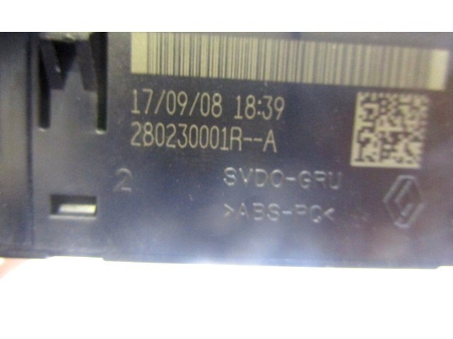USB / AUX-ANSCHLUSS OEM N. 280230001R GEBRAUCHTTEIL RENAULT MEGANE MK3 BER/SPORTOUR/ESTATE (2009 - 2015) BENZINA HUBRAUM 16 JAHR. 2010