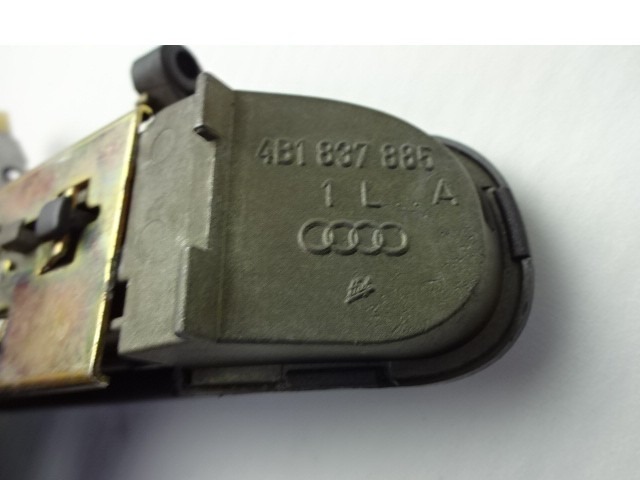 LINKER HINTERER AU?ERER GRIFF OEM N. 4B2837885 GEBRAUCHTTEIL AUDI A4 B5 BER/SW (1994 - 12/2000) BENZINA/GPL HUBRAUM 18 JAHR. 1999