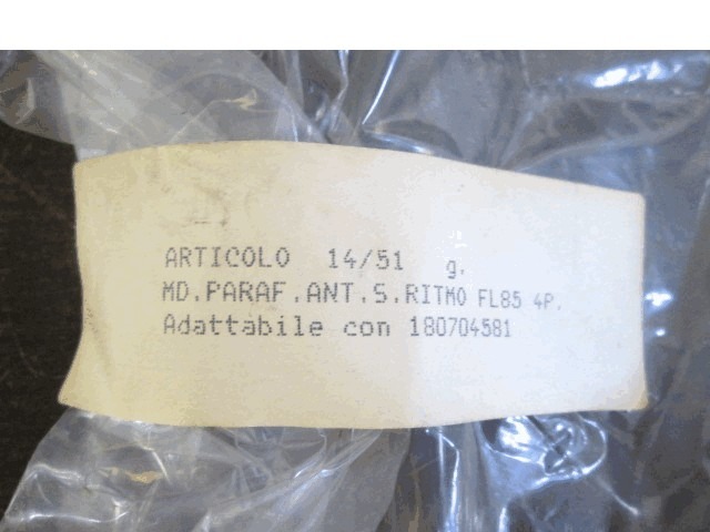 STOSSLEISTE SEITENWAND  OEM N. 180704581 GEBRAUCHTTEIL FIAT RITMO (1982 - 1988)BENZINA HUBRAUM 13 JAHR. 1985