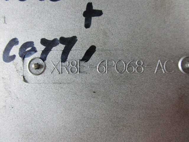 "ABDECKUNG AKUSTIK	 OEM N. XR8E-6P068-AC GEBRAUCHTTEIL JAGUAR S-TYPE (1999 - 2006) BENZINA HUBRAUM 30 JAHR. 2000"