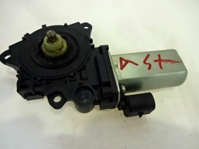 WINDSCHUTZSCHEIBEN-FRONTTUR OEM N. 50046603 GEBRAUCHTTEIL FIAT IDEA (2003 - 2008) DIESEL HUBRAUM 13 JAHR. 2006