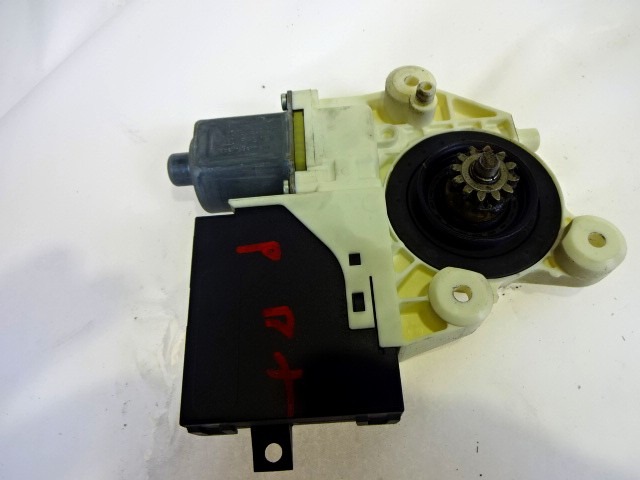 FENSTERMOTOR HINTEN OEM N. 130822218 GEBRAUCHTTEIL FORD FOCUS BER/SW (2005 - 2008) DIESEL HUBRAUM 18 JAHR. 2006