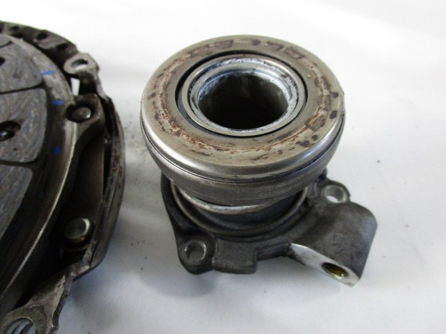 KUPPLUNG OEM N. 323058610 GEBRAUCHTTEIL OPEL ASTRA H L48,L08,L35,L67 5P/3P/SW (2004 - 2007) DIESEL HUBRAUM 17 JAHR. 2006