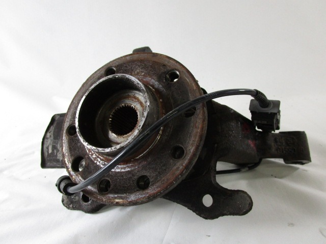 SCHWENKLAGER RECHTS / RADNABE MIT LAGER VORNE OEM N. 13156048 GEBRAUCHTTEIL OPEL ASTRA H L48,L08,L35,L67 5P/3P/SW (2004 - 2007) DIESEL HUBRAUM 17 JAHR. 2006