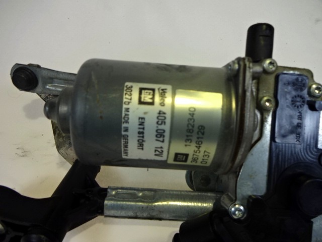 WINDSCHUTZSCHEIBEN-WISCHERMOTOR OEM N. 13182340 GEBRAUCHTTEIL OPEL CORSA D (2006 - 2011) DIESEL HUBRAUM 13 JAHR. 2007