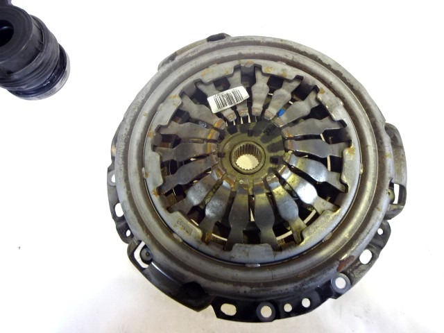 KUPPLUNG OEM N. 302058908R GEBRAUCHTTEIL RENAULT CLIO MK4 (2012 - 2019)BENZINA HUBRAUM 12 JAHR. 2013