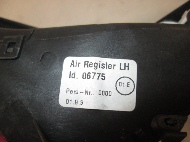 ZENTRALE BELUFTUNGSDUSEN OEM N. 8A61-A018B09-AEW GEBRAUCHTTEIL FORD FIESTA (09/2008 - 11/2012) BENZINA HUBRAUM 12 JAHR. 2010