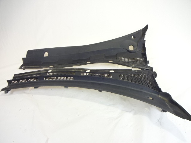 ABDECKUNG WINDLAUF OEM N. BP4K507R1 GEBRAUCHTTEIL MAZDA 3 (2003 - 2006)BENZINA HUBRAUM 16 JAHR. 2004