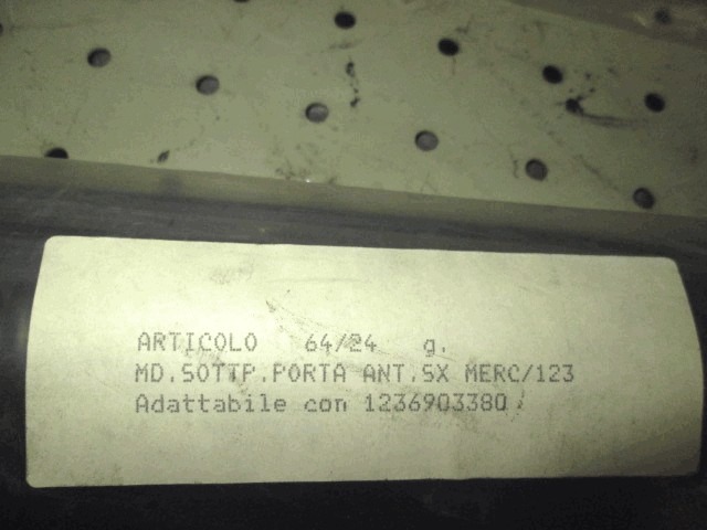 PROFIL, FRONT-TURFORM, LINKS OEM N. 1236903380 GEBRAUCHTTEIL MERCEDES CLASSE W123 S123 (1976 - 1985)BENZINA HUBRAUM 20 JAHR. 1980