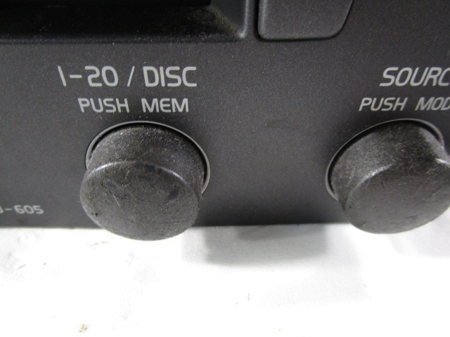 RADIO CD?/ VERSTARKER / HALTER HIFI SYSTEM OEM N. 30887084 GEBRAUCHTTEIL VOLVO S40 / V40 (1996 - 2004)DIESEL HUBRAUM 19 JAHR. 2002