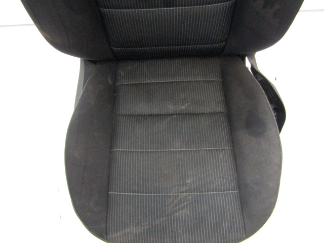 SITZ FAHRERSITZ AIRBAGSITZ RECHT OEM N. 18519 SEDILE ANTERIORE DESTRO TESSUTO GEBRAUCHTTEIL FORD FOCUS BER/SW (2005 - 2008) DIESEL HUBRAUM 16 JAHR. 2008