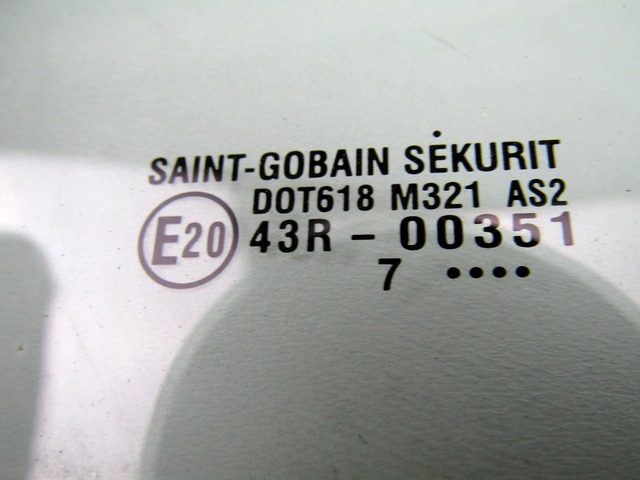 TURSCHEIBE SONNENSCHUTZGLAS HINTEN RE. OEM N. 71743537 GEBRAUCHTTEIL FIAT SEDICI (2006 - 4/2009) DIESEL HUBRAUM 19 JAHR. 2007